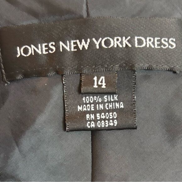 Jones New York 100% Silk Dress w/attached Jacket Sheer Sleeves Beaded Hem Sz. 14 - Picture 3 of 8